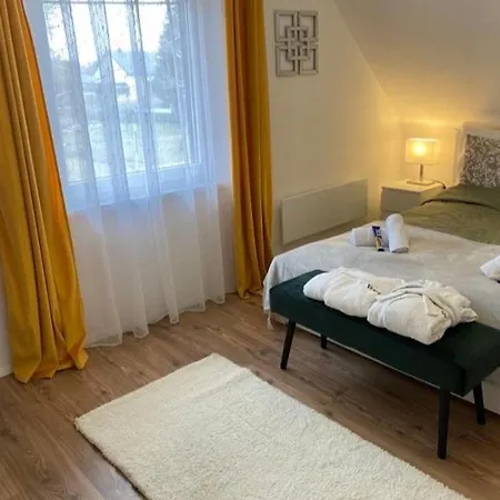 Irisz Teljes Haz Villa