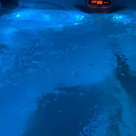 Irisz Teljes Haz Балатонмариафюрдё